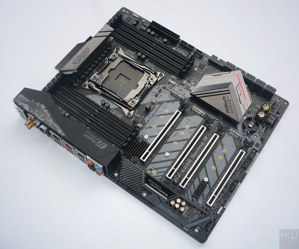 027-asrock-x299-pro-gaming-i9-foto-scheda-fronte