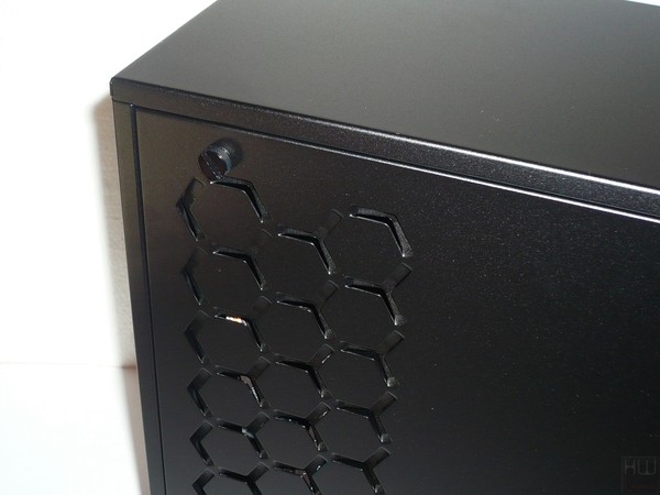 036-inwin-301-foto-case-laterale-destro-particolare