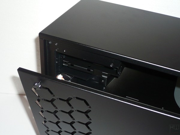 037-inwin-301-foto-case-laterale-destro-particolare