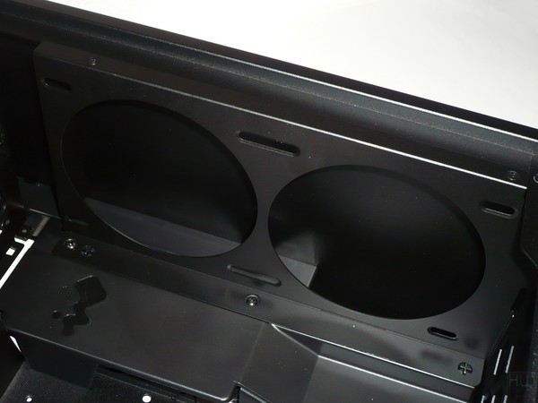 054-inwin-301-foto-case-interno-predisposizione-ventole-parte-anteriore