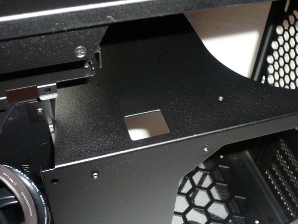 057-inwin-301-foto-case-interno-vano-psu-atx-passaggio-cavi