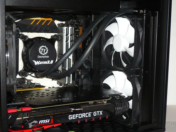 064-inwin-301-foto-case-installazione-componenti-posizionamento-AIO-cpu