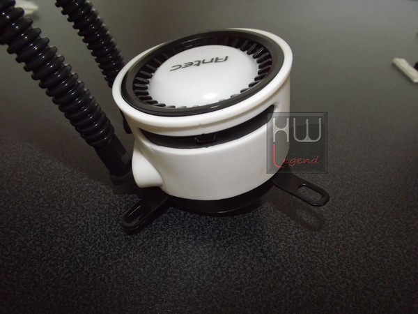 Antec_Mercury_120_-_Montaggio_e_verifica_della_pasta_termica_-_1