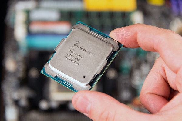Nuovo_Intel_Skylake_X