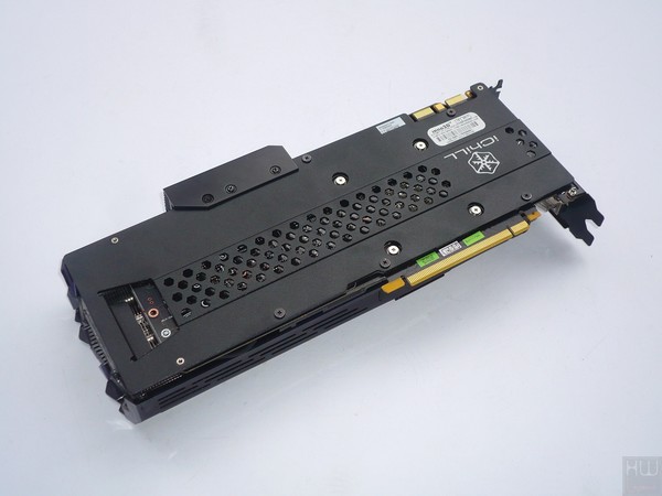 064-inno3d-gtx1080-ti-ichill-foto-scheda-retro-varie