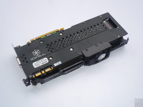 066-inno3d-gtx1080-ti-ichill-foto-scheda-retro-varie