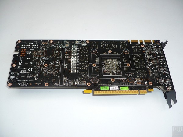 083-inno3d-gtx1080-ti-ichill-foto-scheda-pcb-retro