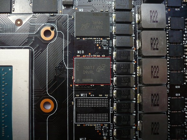 085-inno3d-gtx1080-ti-ichill-foto-scheda-moduli-GDDR5X