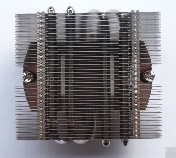 037-noctua-am4-L9x65-foto-dissipatore-varie-particolare-lamelle-vista-superiore