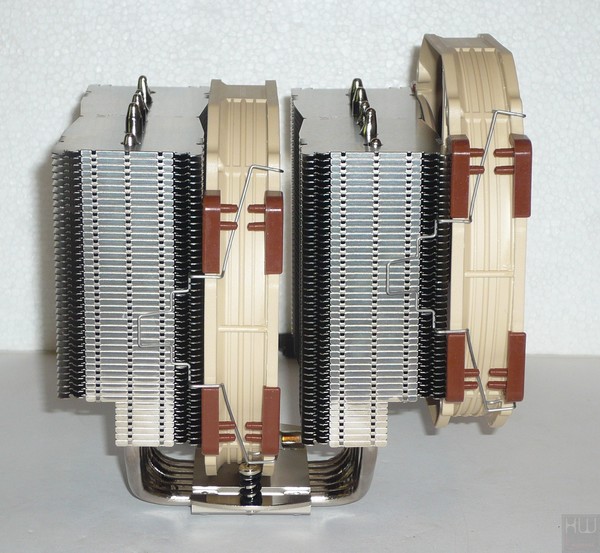 137-noctua-am4-d15-foto-dissipatore-particolare-configurazione-ventole-maggiore-compatibilit-RAM