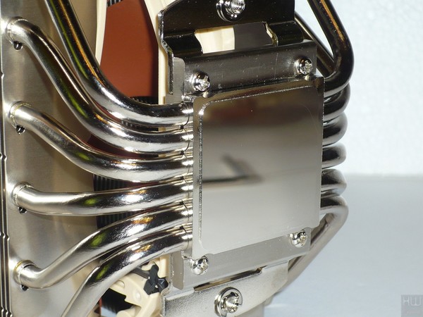 138-noctua-am4-d15-foto-dissipatore-particolare-base-contatto-heatpipes