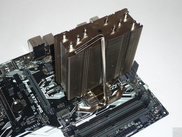 175-noctua-am4-installazione-posizionamento-serraggio-dissipatore-U12S-SE-AM4