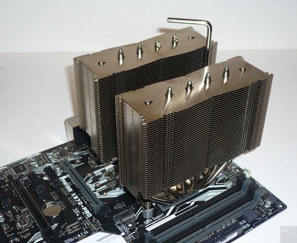 176-noctua-am4-installazione-posizionamento-serraggio-dissipatore-D15-SE-AM4