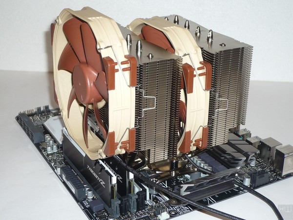 184-noctua-am4-installazione-posizionamento-serraggio-dissipatore-D15-SE-AM4-installazione-ventola-doppia-part-inst-sfalsata