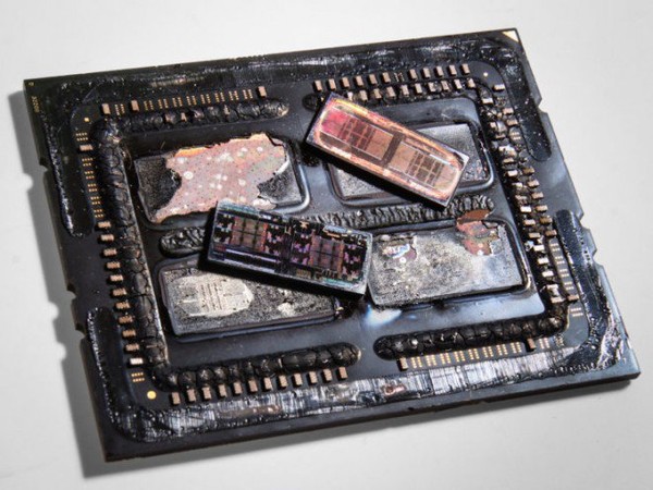 Anche_nei_modelli_retail_delle_CPU_AMD_Ryzen_ThreadRipper_i_die_sono_4_-_2