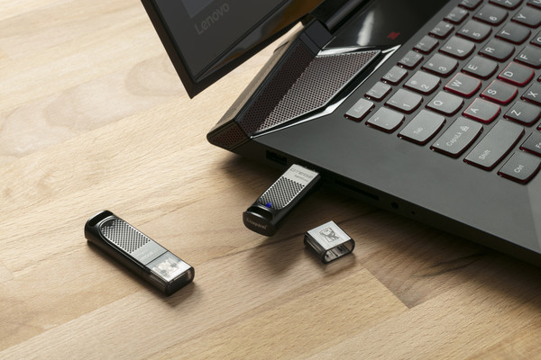 lowres_DTEG2_Laptop