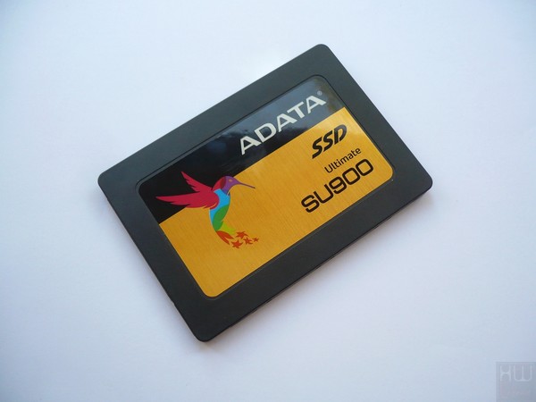 020-adata-su900-ssd-foto-ssd-fronte-varie