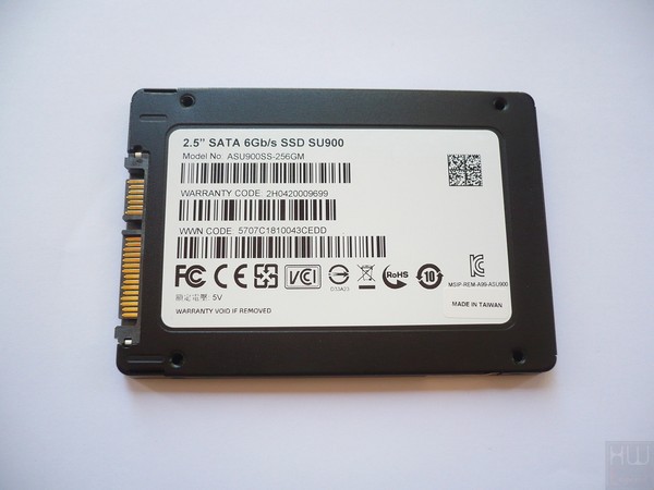 025-adata-su900-ssd-foto-ssd-retro-varie