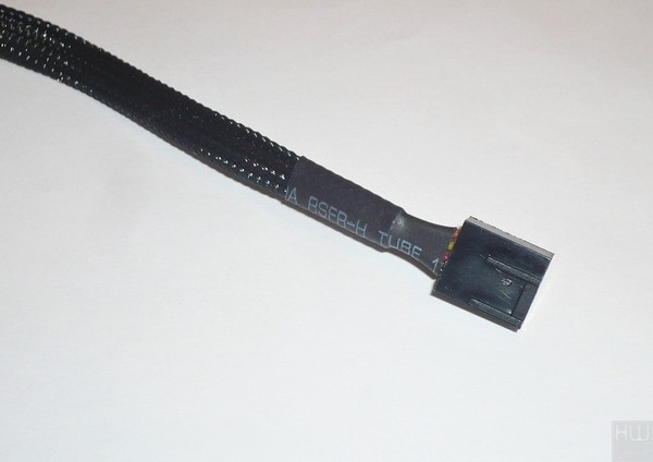 034-reeven-naia-aio-foto-ventola-coldwing12-particolare-conn-pwm