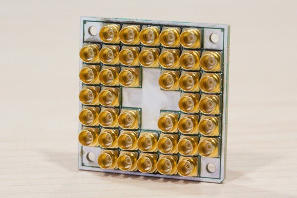 Processore_quantistico_composto_da_17_qubit_per_Intel