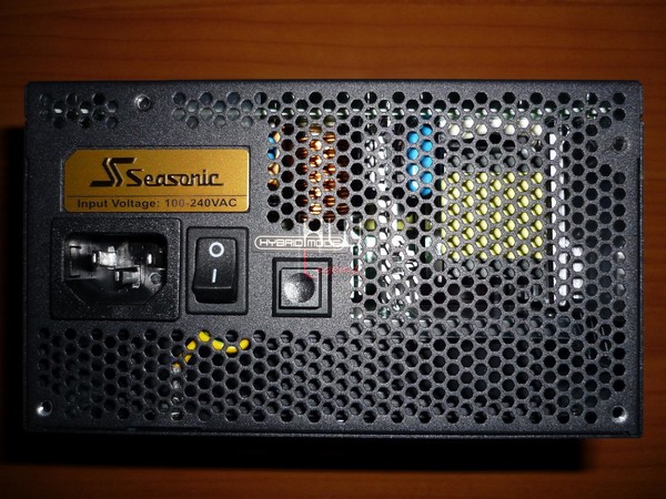 Seasonic_FOCUS_Plus_850_Gold_-_Uno_sguardo_da_vicino_-_2