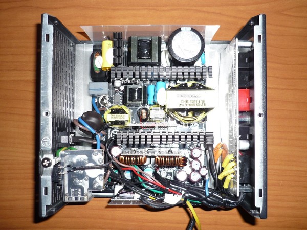 Thermaltake_Toughpower_Grand_RGB_650W_-_Analisi_Interna_-_1