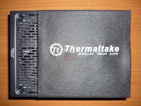 Thermaltake_Toughpower_Grand_RGB_650W_-_Confezione_e_Bundle_-_7