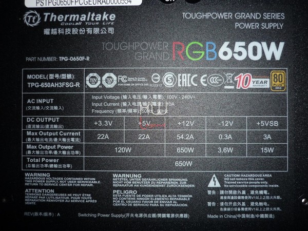 Thermaltake_Toughpower_Grand_RGB_650W_-_Uno_sguardo_da_vicino_-_5
