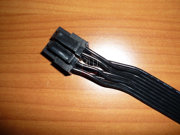 Thermaltake_Toughpower_Grand_RGB_650W_-_Uno_sguardo_da_vicino_-_9