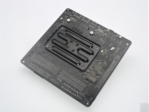 032-asrock-x370-fatal1ty-itx-gaming-foto-scheda-varie