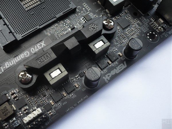 037-asrock-x370-fatal1ty-itx-gaming-foto-scheda-particolare-circuiteria