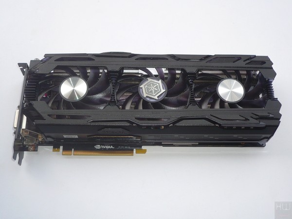 060-inno3d-gtx1070-ti-ichill-foto-scheda-fronte-varie