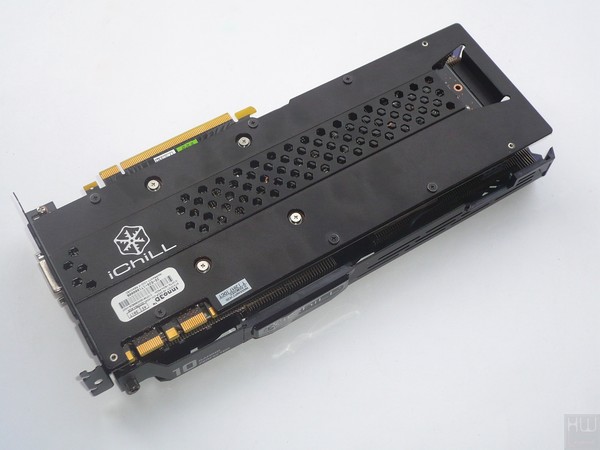 064-inno3d-gtx1070-ti-ichill-foto-scheda-retro-varie