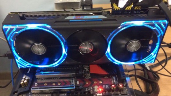 Sapphire_Radeon_RX_Vega_64_NITRO