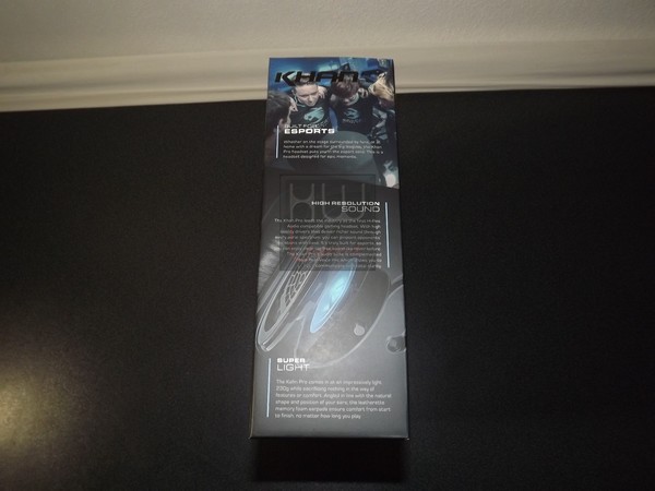 Roccat_KHAN_PRO_-_Confezione_e_Bundle_-_4