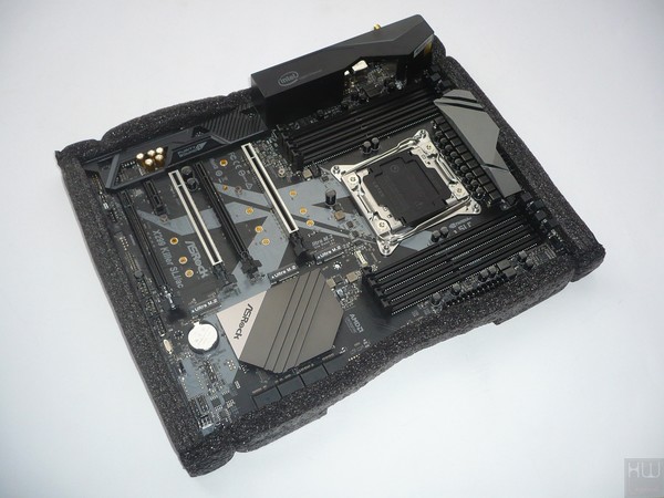 022-asrock-x299-killer-sli-confezione-interno-particolare-protezione