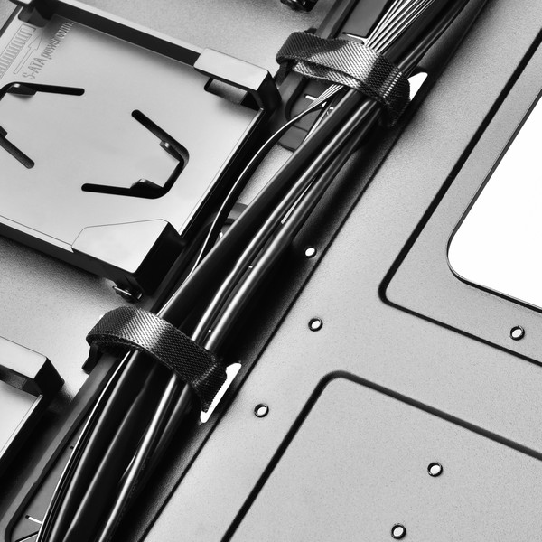 025-silverstone-redline-rl07-caratteristiche-case-dettaglio-spazi-interni-cable-management