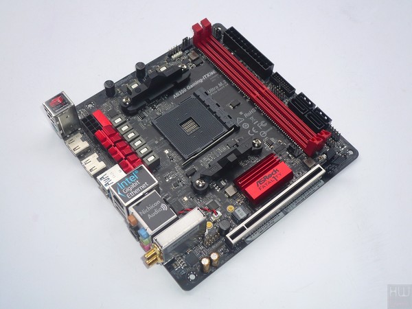 031-asrock-b350-fatal1ty-itx-gaming-foto-scheda-varie