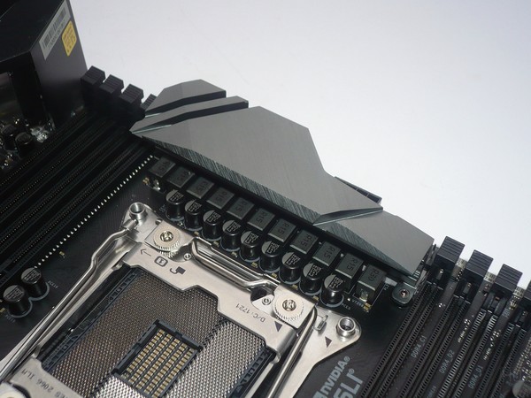 036-asrock-x299-killer-sli-foto-scheda-zona-socket-particolare-circuiteria