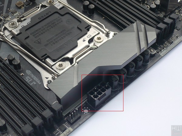 041-asrock-x299-killer-sli-foto-scheda-zona-socket-particolare-conn-8pin-eps