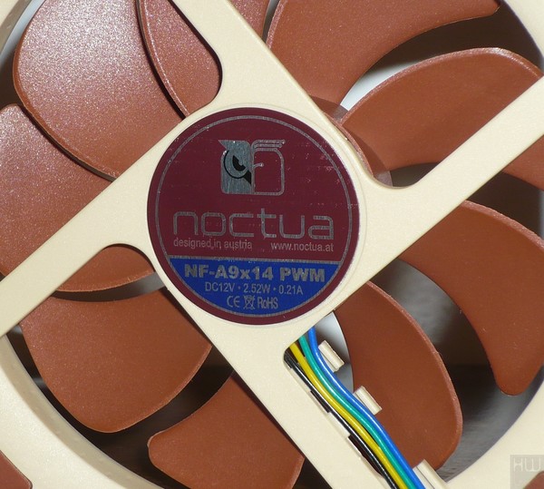 042-noctua-am4-L9a-foto-ventola-dotazione