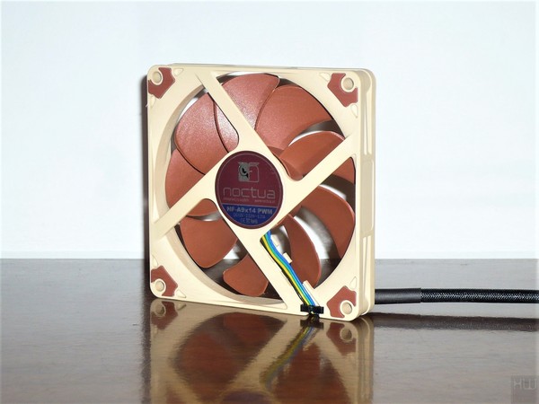 043-noctua-am4-L9a-foto-ventola-dotazione