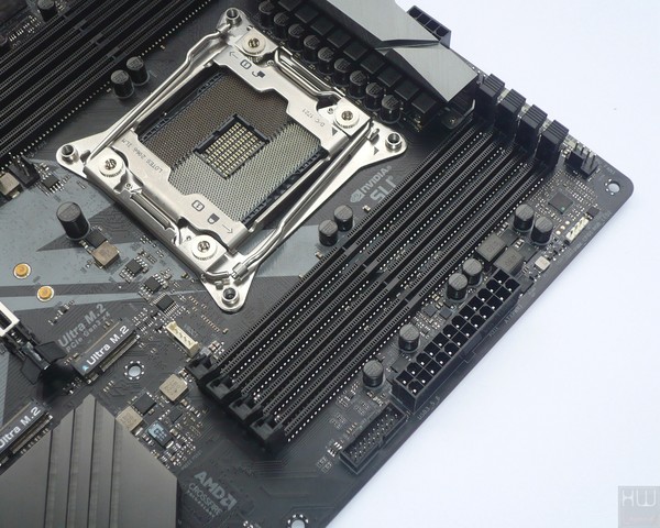 044-asrock-x299-killer-sli-foto-scheda-slot-ddr4-destra