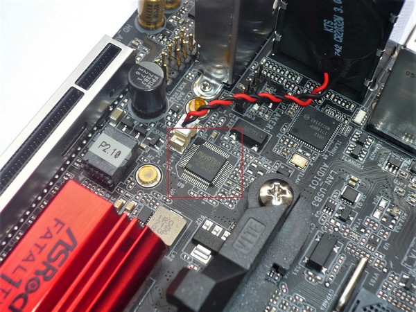 045-asrock-b350-fatal1ty-itx-gaming-foto-scheda-chip-hw-monitoring