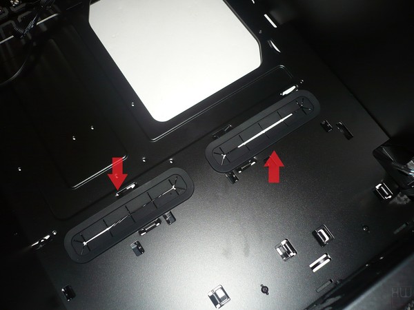 050-silverstone-redline-rl07-foto-case-interno-fori-passaggio-cavi