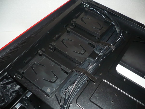 051-silverstone-redline-rl07-foto-case-interno-slitte-hdd-ssd-2
