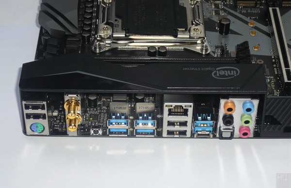 067-asrock-x299-killer-sli-foto-scheda-pannello-posteriore-IO