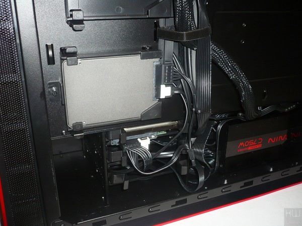 073-silverstone-redline-rl07-foto-case-installazione-componenti-hdd-ssd