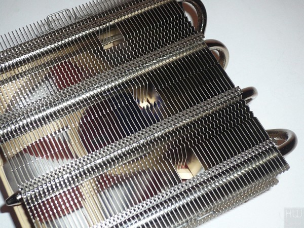 084-noctua-am4-foto-dissipatore-particolare-fori-fissaggio