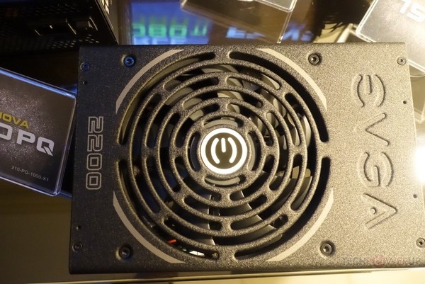 EVGA_SuperNova_2200_P2_-_2